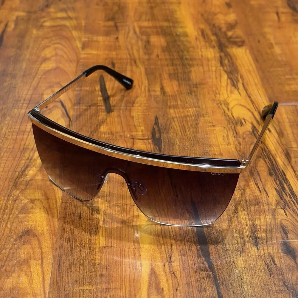 Quay Australia x JLo Get Right 111 Gold Oversized Shield Gradient Sunglasses